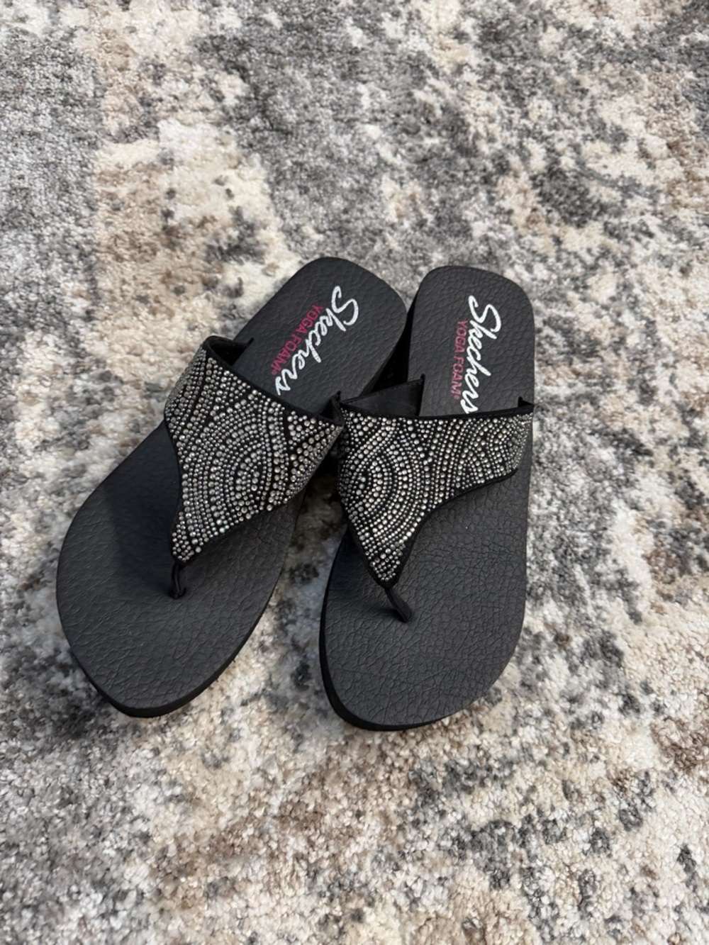 Skechers Black Crystal-Embellished Thong Sandals for Womens size 10